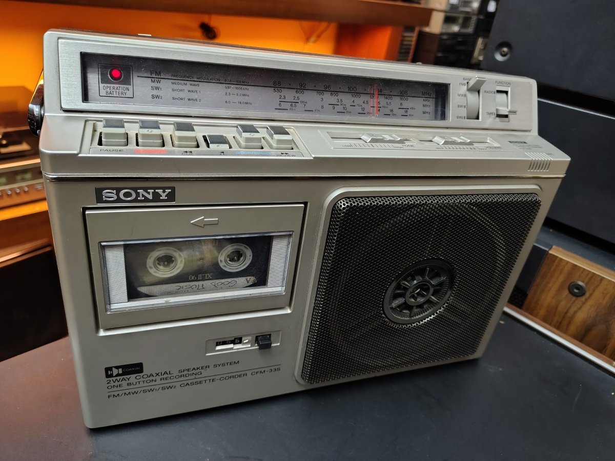 sony-cfm33s